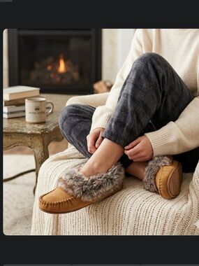 WIND RIVER moccasins/slippers/loafer , suede tan brown/women’s size 8 A++++